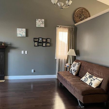 Citadel Cozy Quilt Private Bedroom YYC Exteriör bild