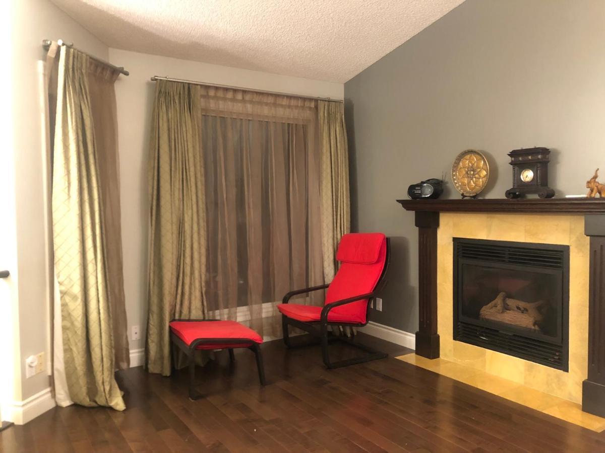 Citadel Cozy Quilt Private Bedroom YYC Exteriör bild