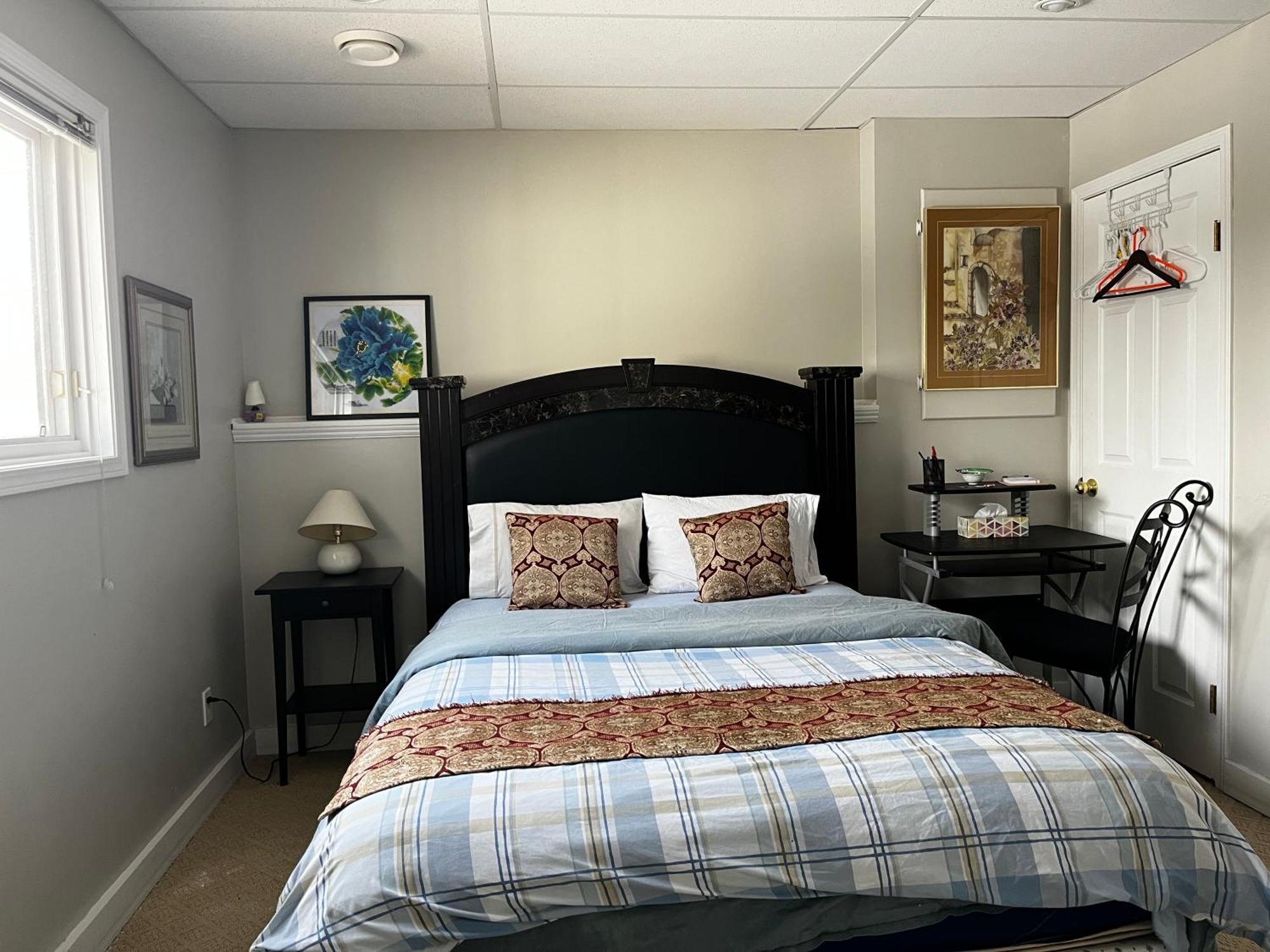 Citadel Cozy Quilt Private Bedroom YYC Exteriör bild